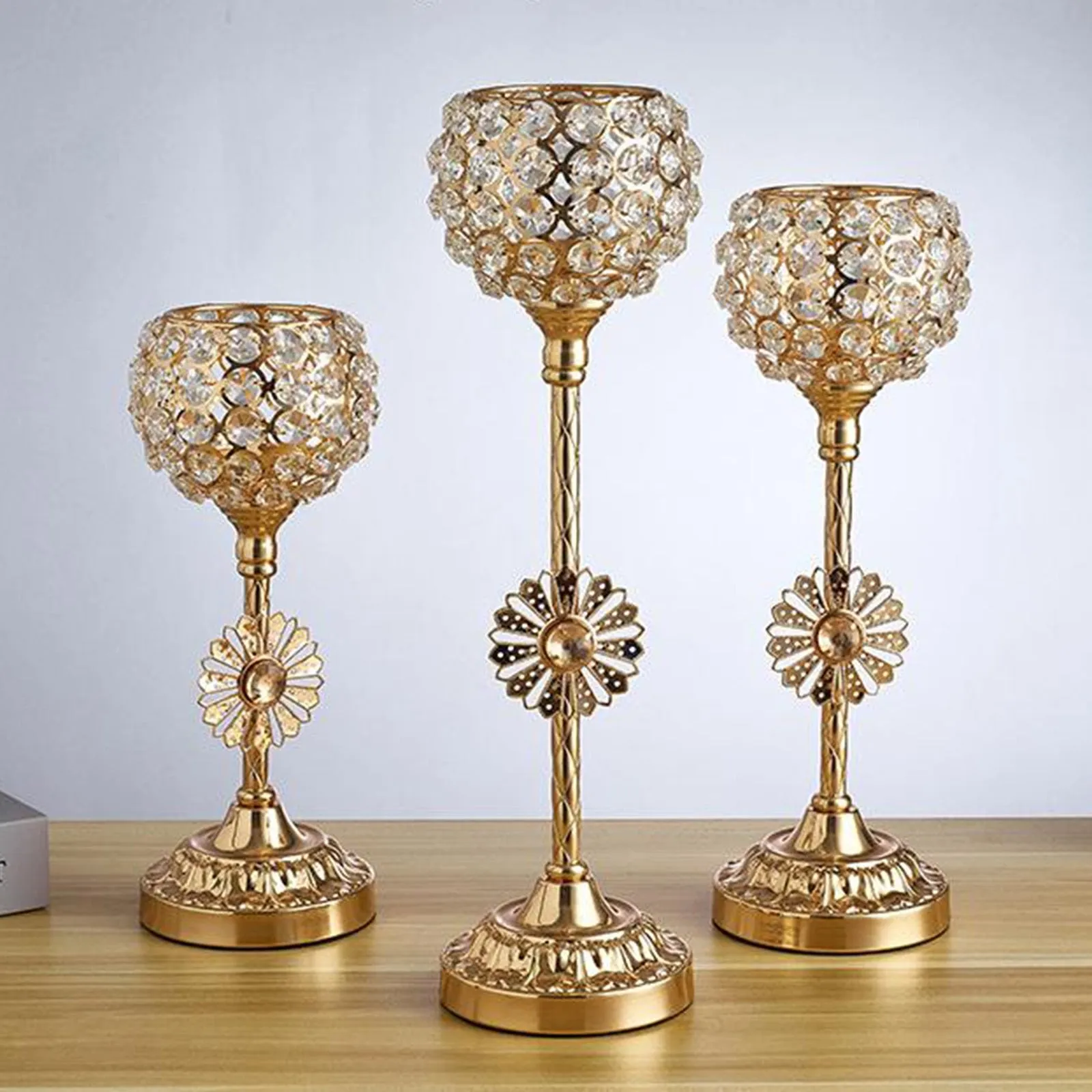 Metal Crystal Candle Holders Can Be Used As Dining Table Stand During Christmas, A Wedding Or Even For Home Decor